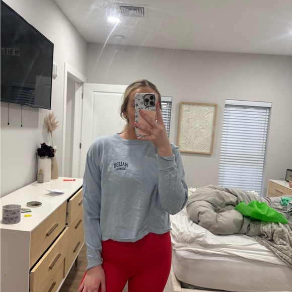 Brandy Melville malibu long sleeve - Picture 5 of 9